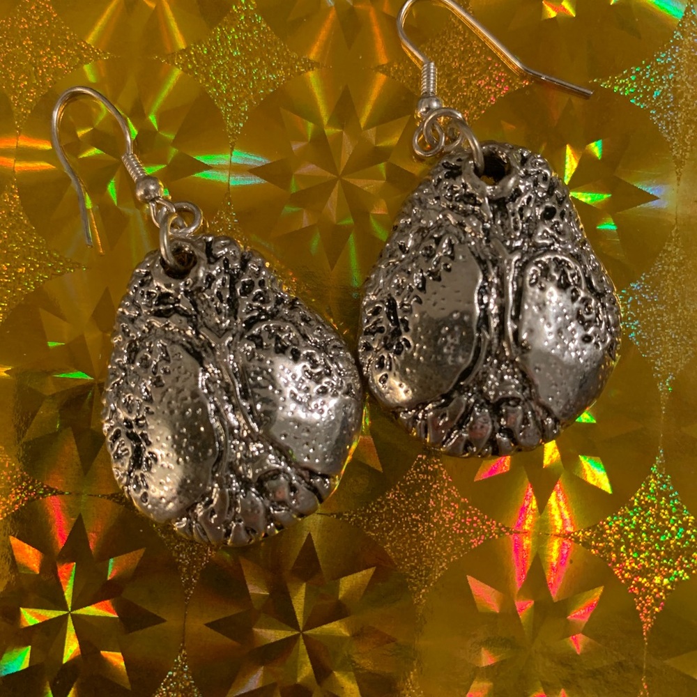 Rustic Jewelry Design-Beautiful silver earrings!! With a living tree design